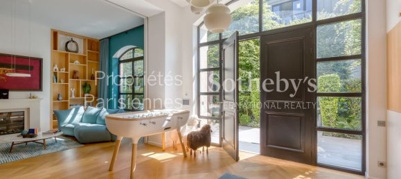 4 bedrooms House in Paris, France No. 174349 2