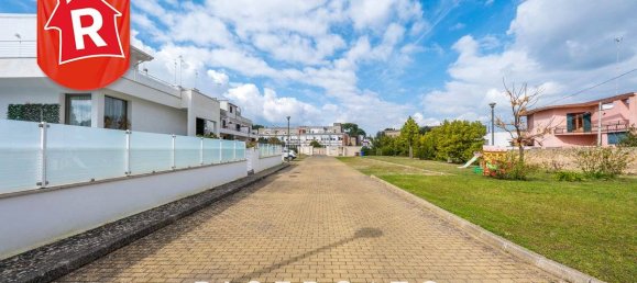 3 bedrooms Villa in Lecce, Italy No. 137939 12