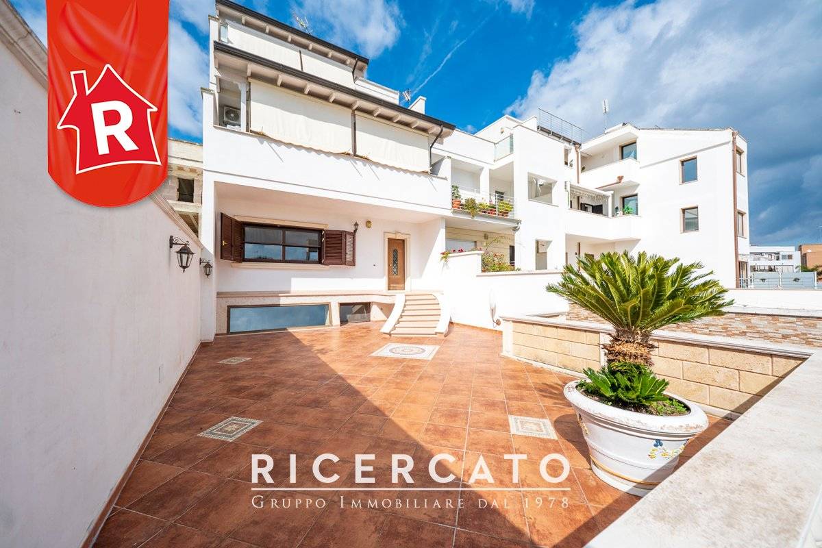 3 bedrooms Villa in Lecce, Italy No. 137939