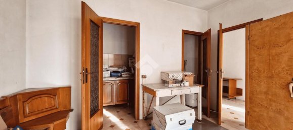 3غرفة شقة في Jerago con Orago, Italy رقم 289113 19