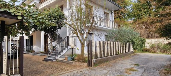 3غرفة شقة في Jerago con Orago, Italy رقم 289113 12