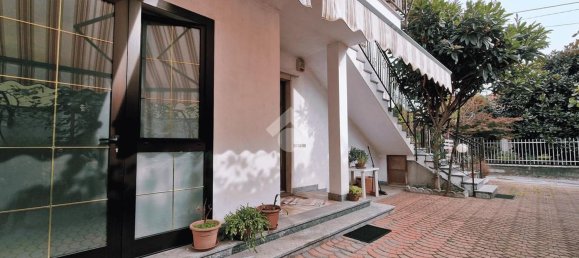 3غرفة شقة في Jerago con Orago, Italy رقم 289113 11