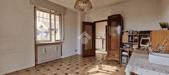 3غرفة شقة في Jerago con Orago, Italy رقم 289113 20