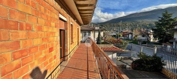 Дом с 12 спальнями в Гвальдо Тадино, Италия № 124428 2