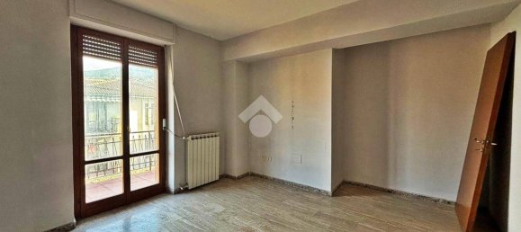 Дом с 12 спальнями в Гвальдо Тадино, Италия № 124428 16