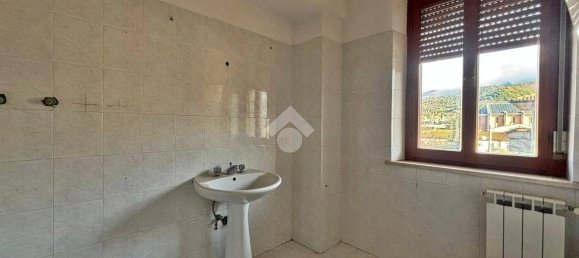 Дом с 12 спальнями в Гвальдо Тадино, Италия № 124428 9