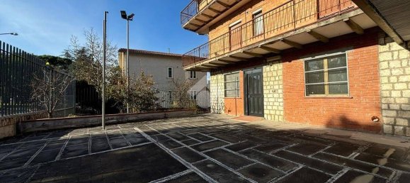 Дом с 12 спальнями в Гвальдо Тадино, Италия № 124428 32