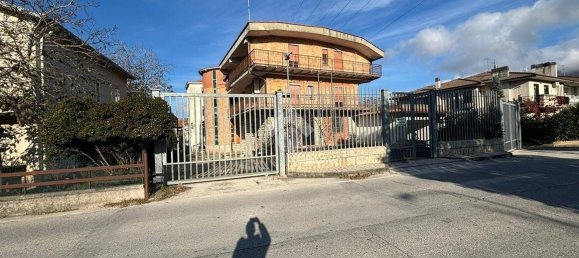 Дом с 12 спальнями в Гвальдо Тадино, Италия № 124428 30