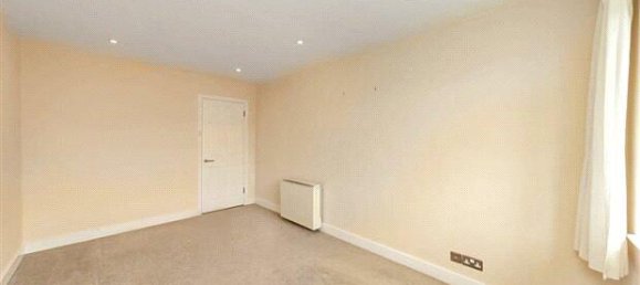 2 bedrooms Apartment in Surrey, United Kingdom No. 8594 8