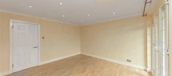 2 bedrooms Apartment in Surrey, United Kingdom No. 8594 6