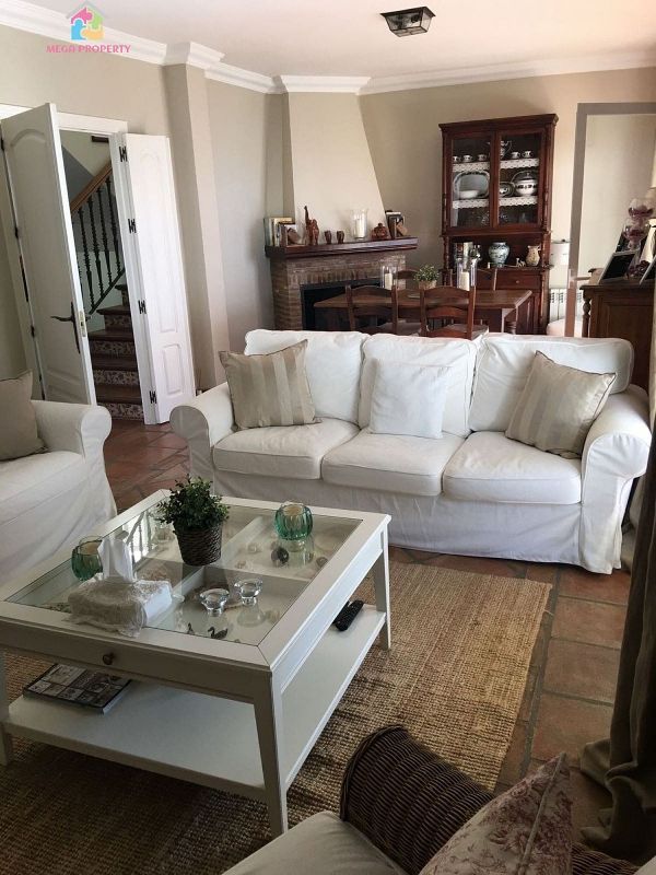 5 bedrooms Villa in Cadiz, Spain No. 231248