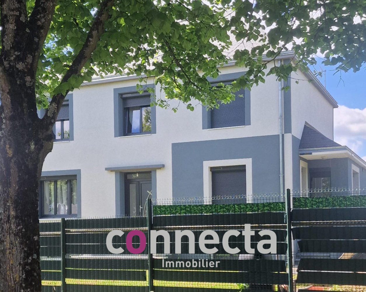 6 bedrooms House in Blois, France No. 79136