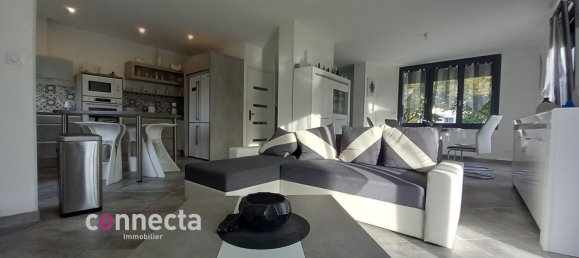 6 bedrooms House in Blois, France No. 79136 3