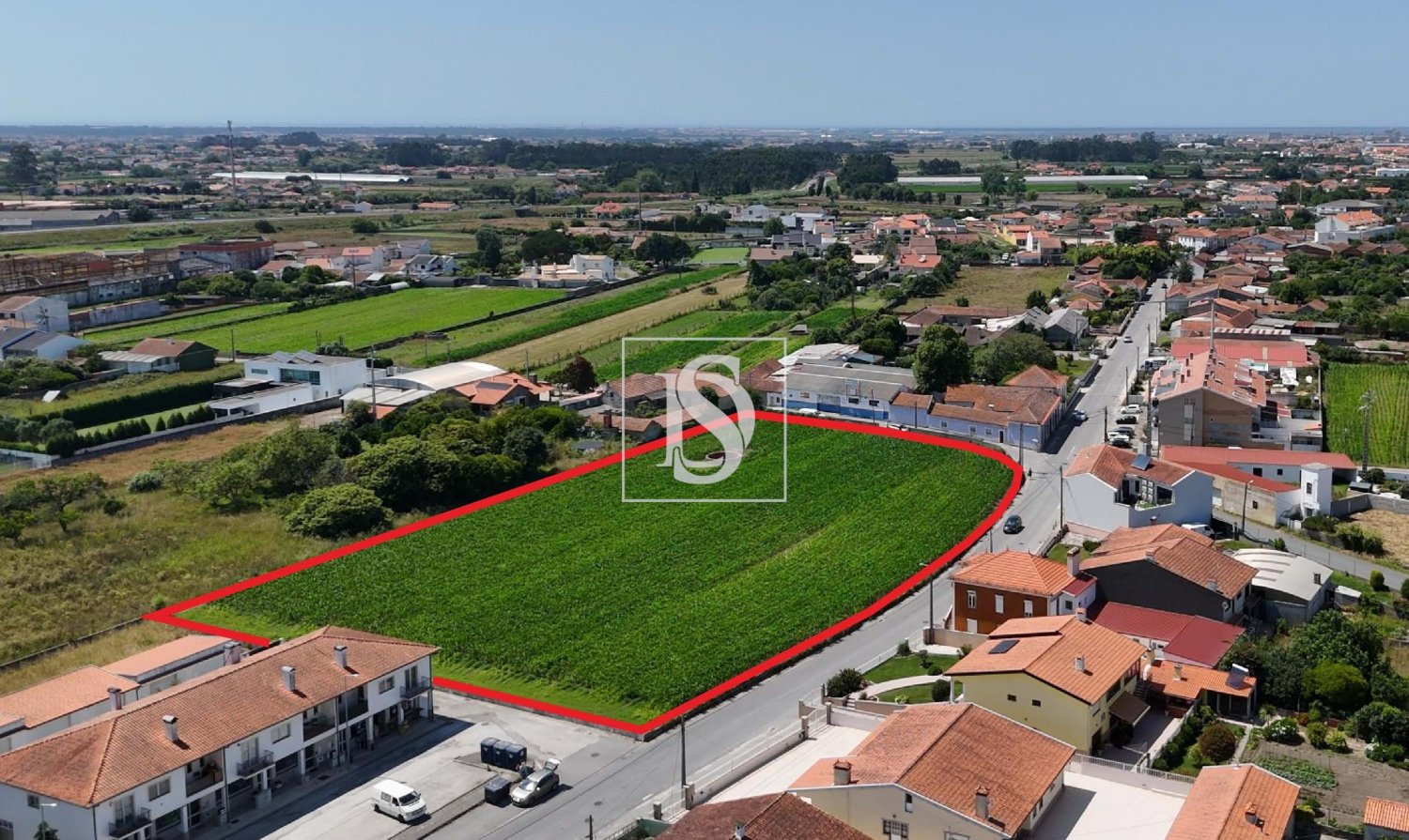 6000m² Land in Oliveirinha, Portugal No. 203197