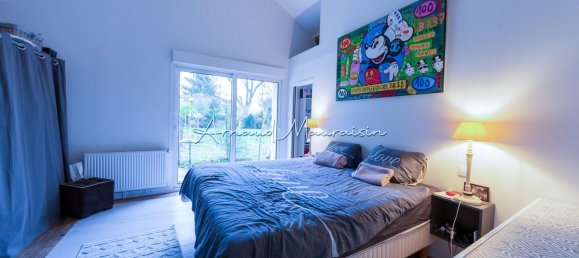 3 bedrooms House in Senlis, France No. 72635 10