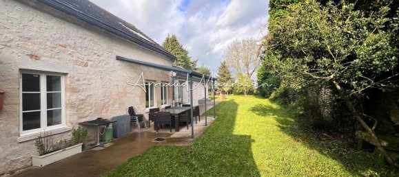 3 bedrooms House in Senlis, France No. 72635 8