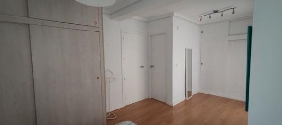3 Schlafzimmer Wohnung in Valencia, Spain, Nr. 133674 5