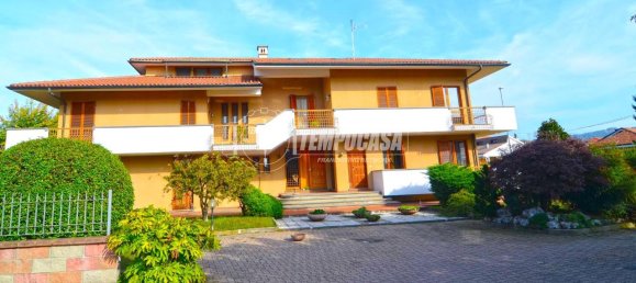 9 rooms Apartment in Brandizzo, Italy No. 234038 30
