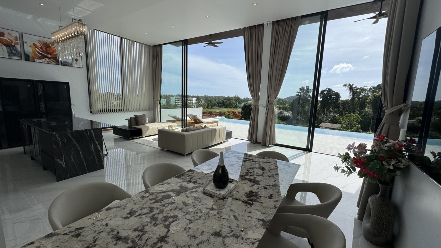 Вилла с 5 спальнями в Пхукет, Таиланд № 63448