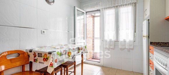 Apartamento de 3 dormitorios en Gijón, Spain No. 169895 19