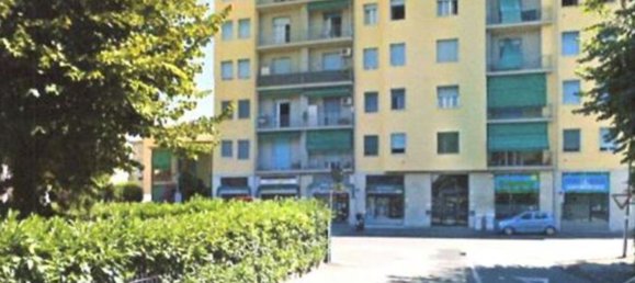 4-salle Appartement à Voghera, Italy No. 144986 12