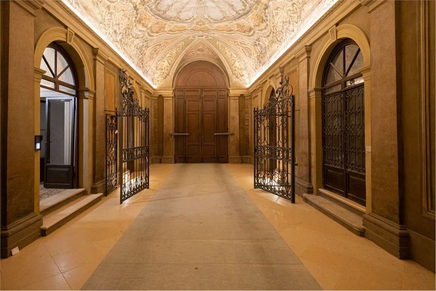 Büro in Carpi, Italy 98m², Nr. 136239