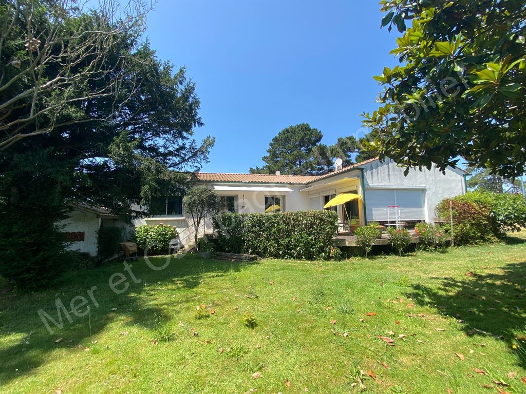 Дом с 3 спальнями в Бран-сюр-Мер, Франция № 291671