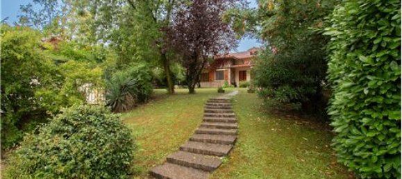 3 غرف نوم فيلا في Calvagese della Riviera, Italy رقم 279245 24