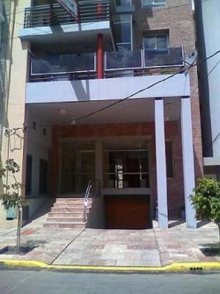 3 bedrooms Apartment in Lanus, Argentina No. 17922