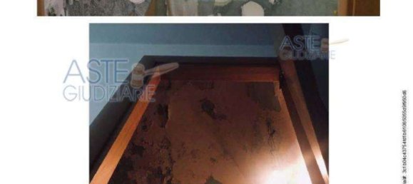 35-salle Appartement à Torre Annunziata, Italy No. 9530 5