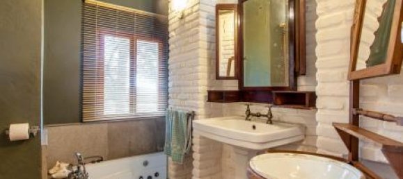 5 bedrooms Villa in Naquera, Spain No. 10917 4