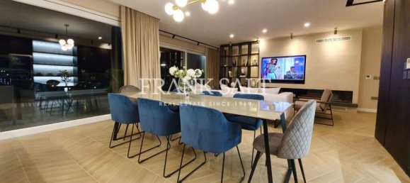 3 bedrooms Penthouse in Sliema, Malta No. 11029 21