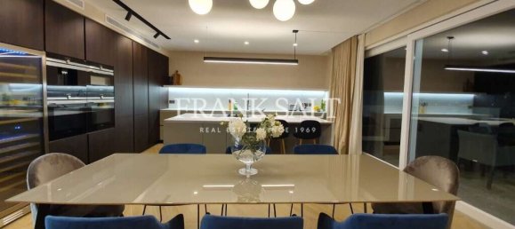 3 bedrooms Penthouse in Sliema, Malta No. 11029 16