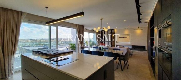3 bedrooms Penthouse in Sliema, Malta No. 11029 3