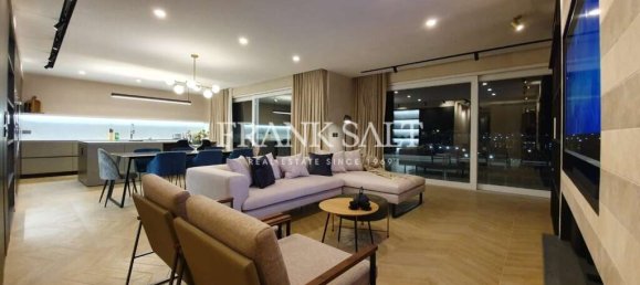 3 bedrooms Penthouse in Sliema, Malta No. 11029 24
