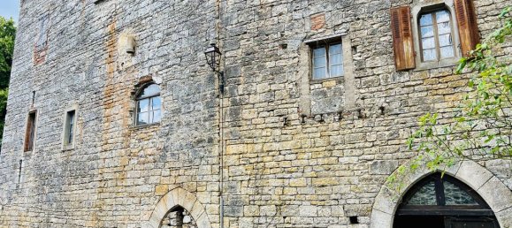 4 bedrooms Castles in Lot, France No. 290331 2