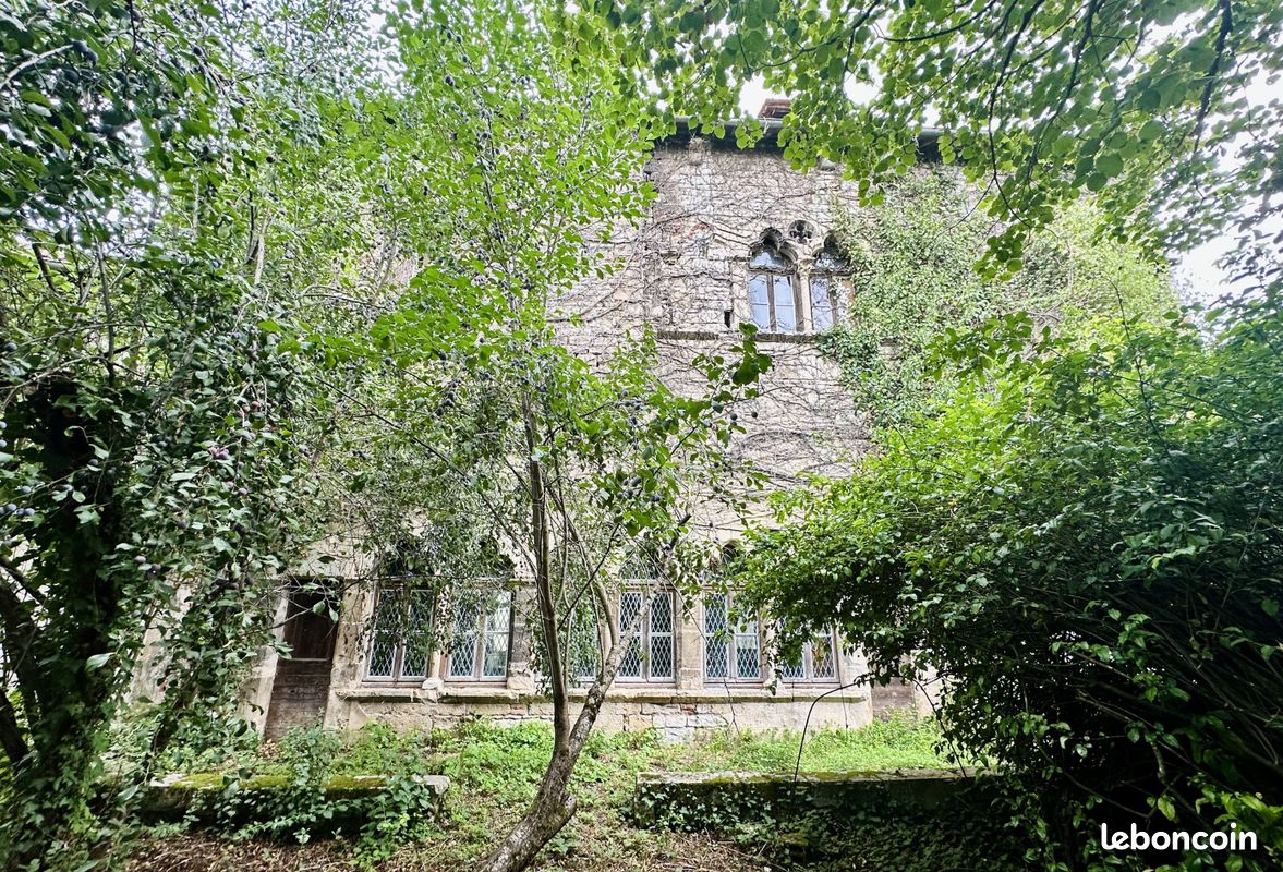 4 bedrooms Castles in Lot, France No. 290331