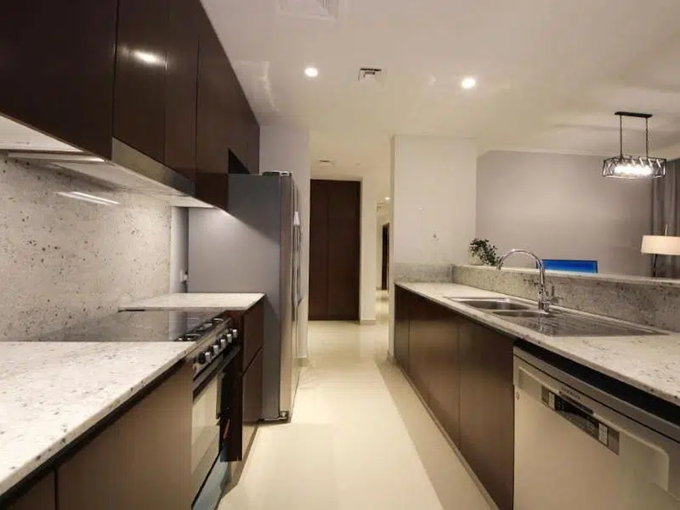 2 bedrooms Apartment in Dubai, UAE No. 21146
