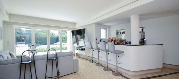 5 bedrooms Villa in Cascais, Portugal No. 131829 24