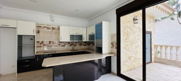 4 bedrooms Villa in Dehesa De Campoamor, Spain No. 184778 20