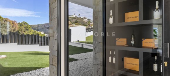 7 bedrooms Villa in Malaga, Spain No. 58993 19