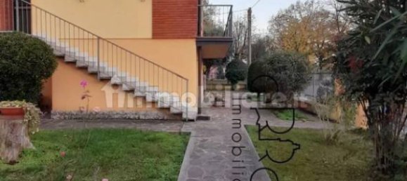 6 غرف نوم فيلا في Curtatone, Italy رقم 347600 27