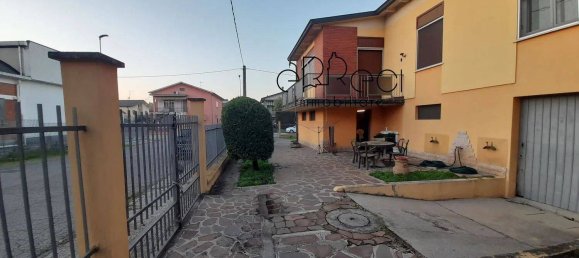 6 غرف نوم فيلا في Curtatone, Italy رقم 347600 21