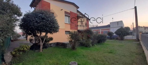 6 غرف نوم فيلا في Curtatone, Italy رقم 347600 25