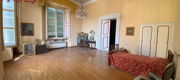 3 bedrooms Apartment in Lucca, Italy No. 124531 3