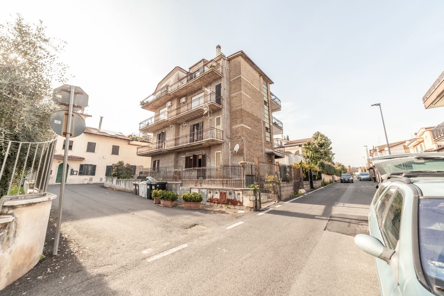 3 rooms Apartment in Guidonia Montecelio, Italy No. 192015