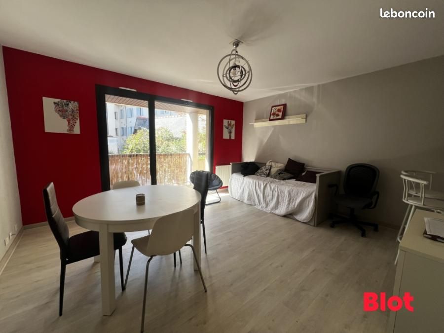 1 غرف نوم شقة في Rennes, France رقم 326321