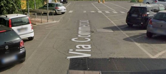 Bureau à Cento, Italy 1519m² No. 274410 10