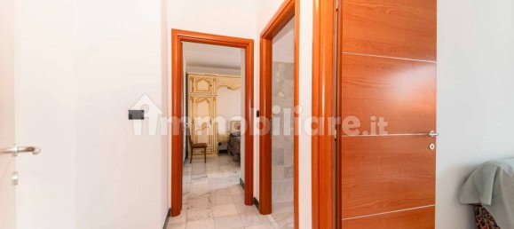 2 Schlafzimmer Penthouse in Turin, Italy, Nr. 12612 9