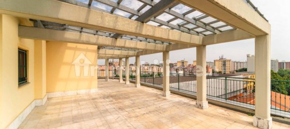 2 Schlafzimmer Penthouse in Turin, Italy, Nr. 12612 20